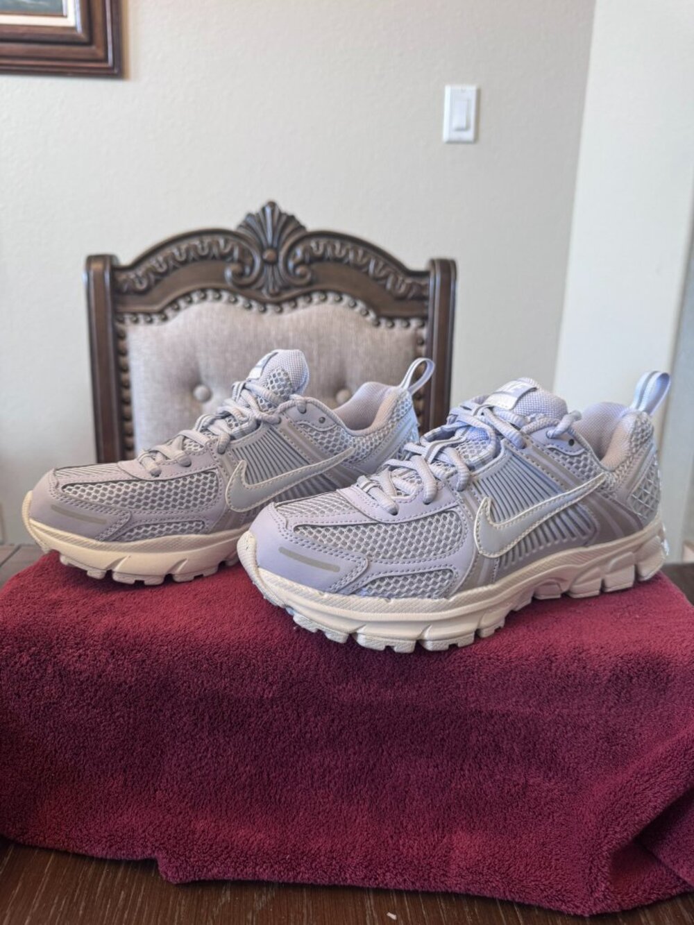 5 YOUTH NIKE VOMERO 5